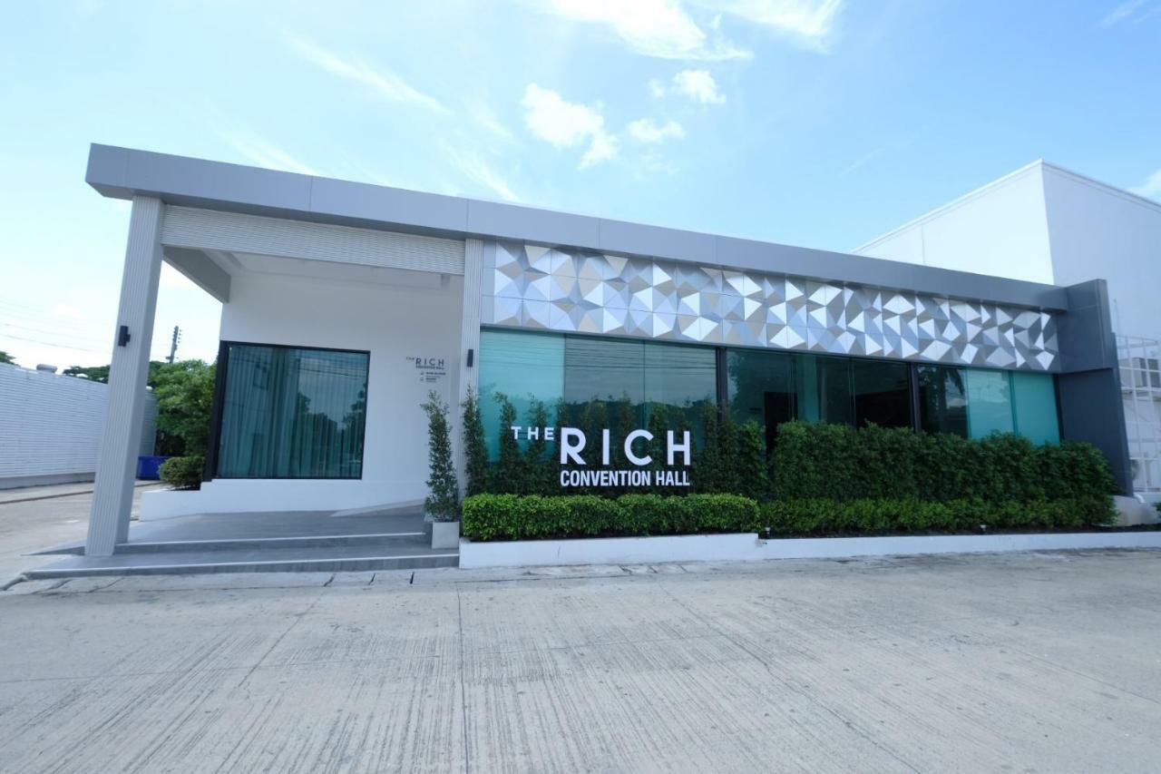 The Rich Hotel Nakhon Ratchasima Extérieur photo